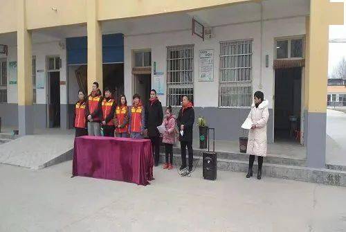 教育扶贫送温暖 送课下乡献真情