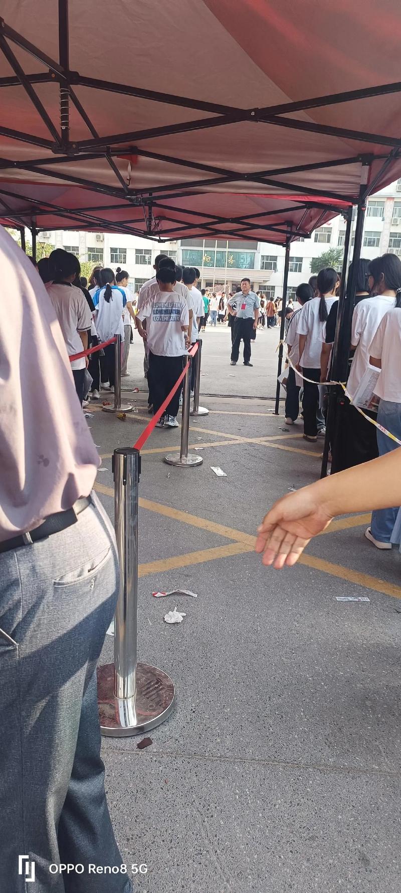 以梦为马不负韶华——中考第一天目送你的背影